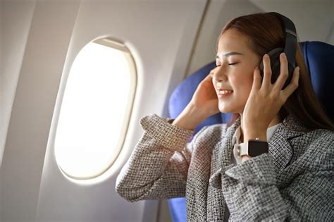 Can U Listen to Music on a Plane? The Different Aspects to Consider